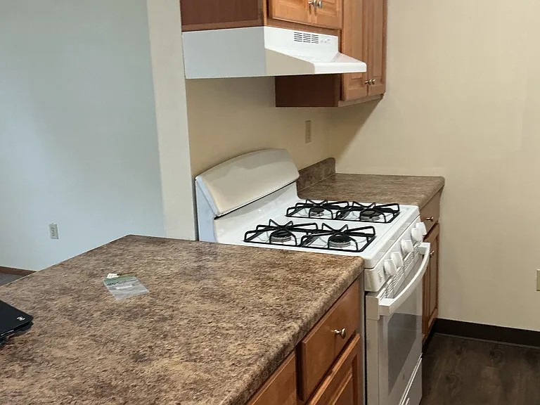 131 Dravo St — Photo 6