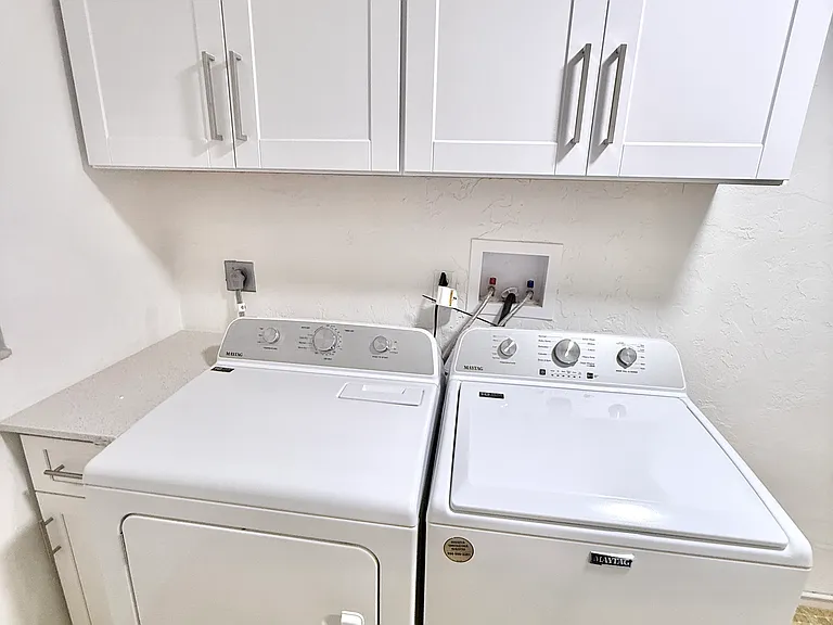 7425 Curtiss Ave — Photo 8