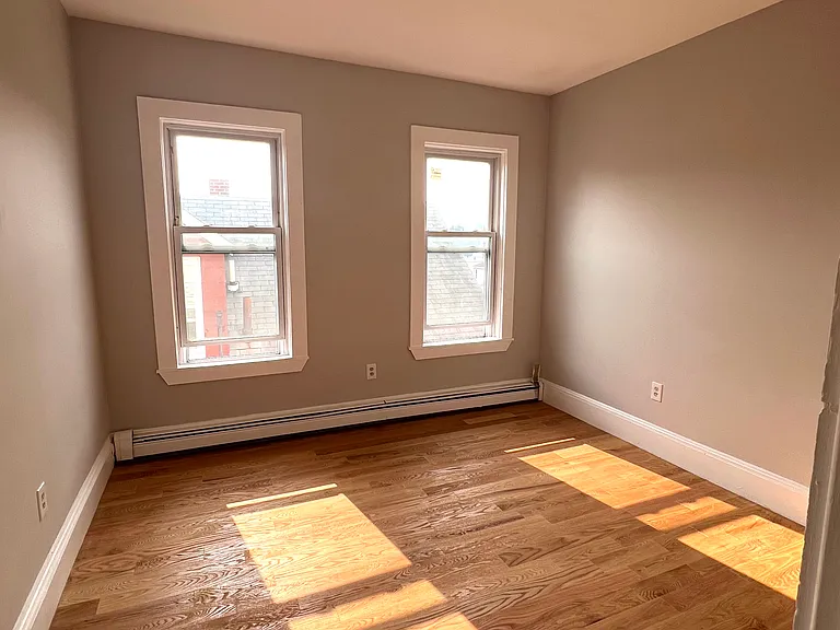 30 Otis St #3 — Photo 11