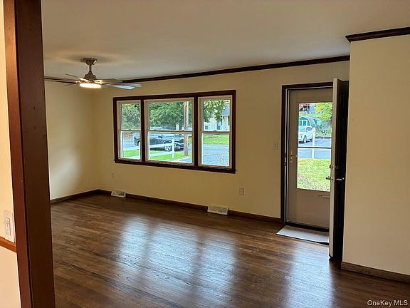 2nd image of 21 Willow Place
