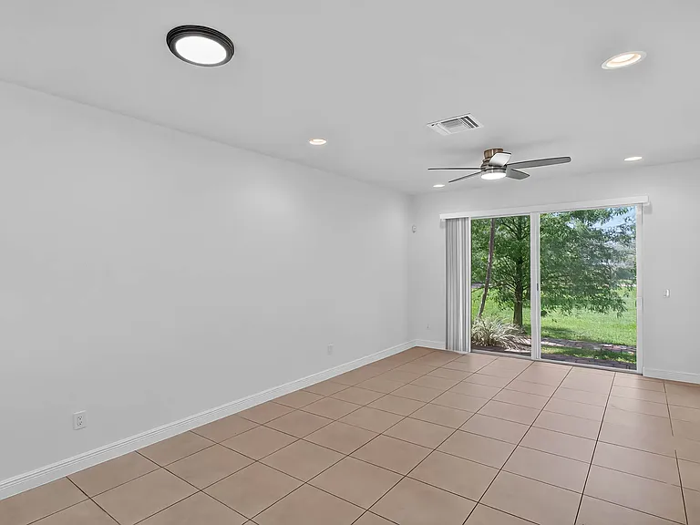 Emerald Landing — Photo 109