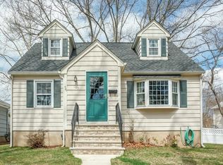 103 Summit Ave, Waldwick, NJ 07463