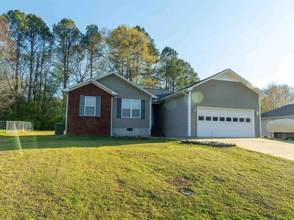 82 Bernard Couch Dr, Anniston, AL 36207