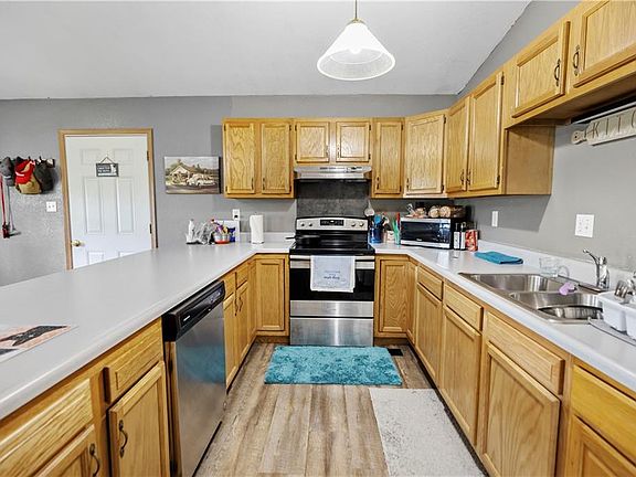 3rd image of 1014 Rice St