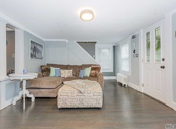 4th image of 286 Bayport Ave