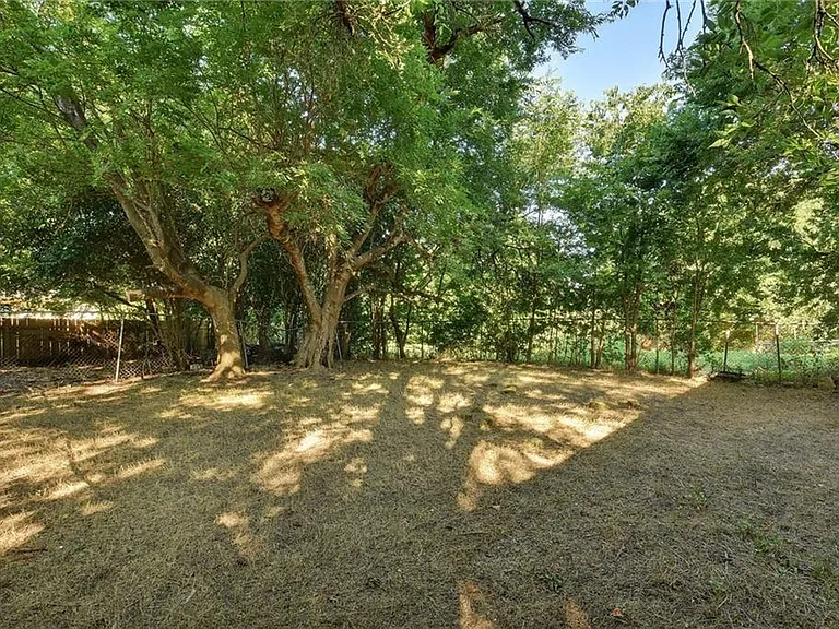 2311 Teri Rd #B — Photo 20