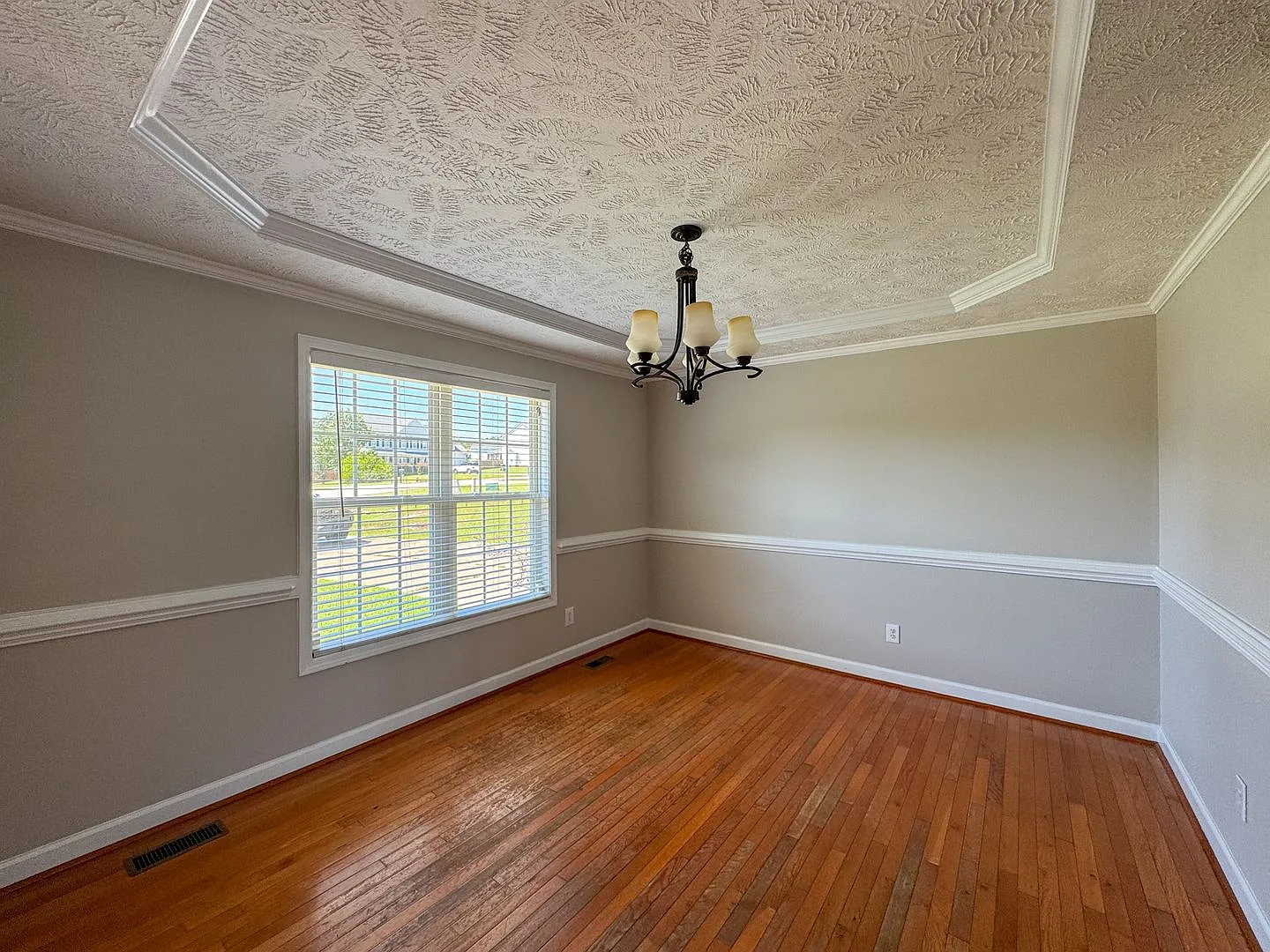 4 Bed 2.5 Bath Home in Yorkshire Plantation — Photo 3