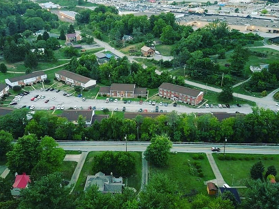 Slate Creek Apartments & Townhomes 710 Williamsburg Dr E Greensburg