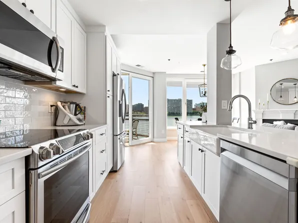 600 Harbor Boulevard image 6 of 21