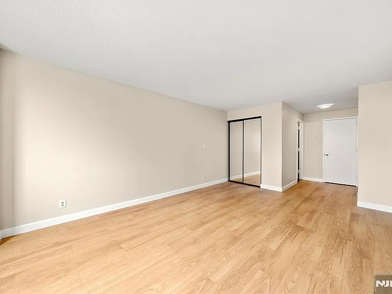 200 Old Palisade Rd — Photo 12