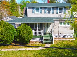 10 Fairway Drive, Toms River, NJ 08753