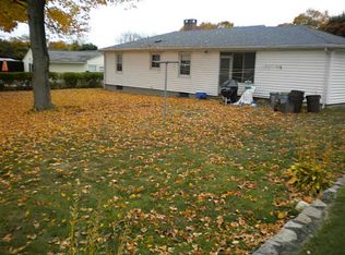 3 Spring Hill Dr, Johnston, RI 02919