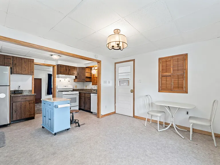 324 Ogden Station Rd — Photo 12