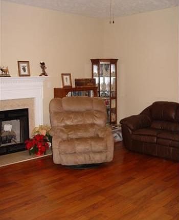 2nd image of 808 La Quinta Ln