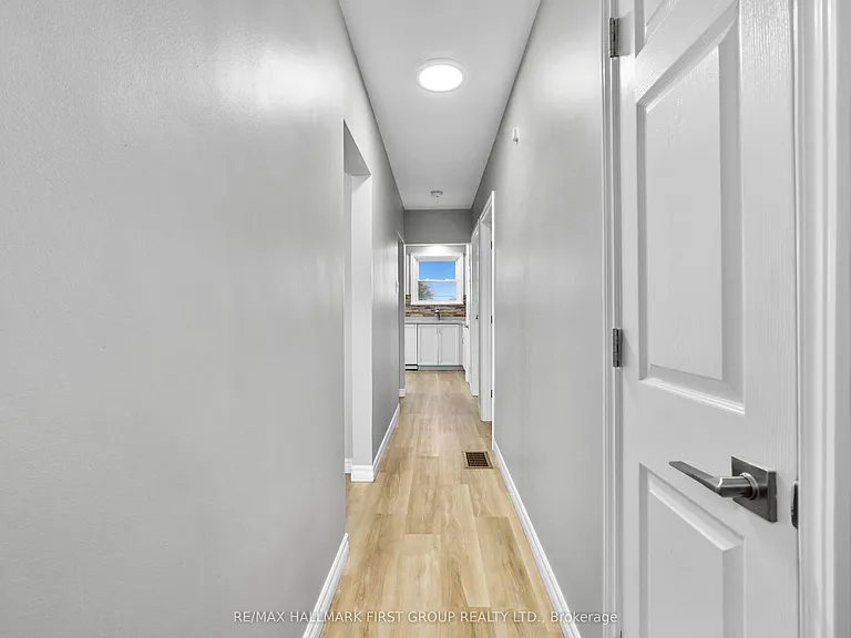 176 Sydenham St #UPPER — Photo 15