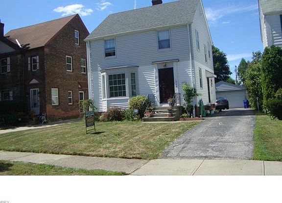 2nd image of 1928 Powell Ave