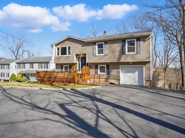 179 W Lake Shore Dr, Rockaway Twp., NJ 07866