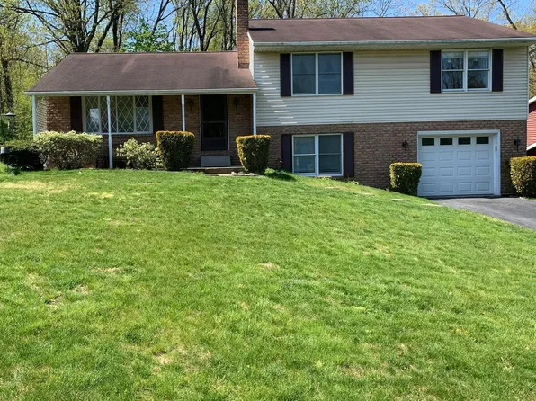 7929 Bayard Dr, Hummelstown, PA 17036