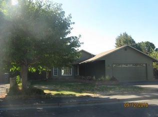 736 Glenn Way, Central Pt, OR 97502