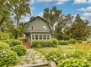 126 W Neck Rd, Huntington, NY 11743