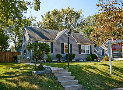3rd image of 6737 Westlawn Dr