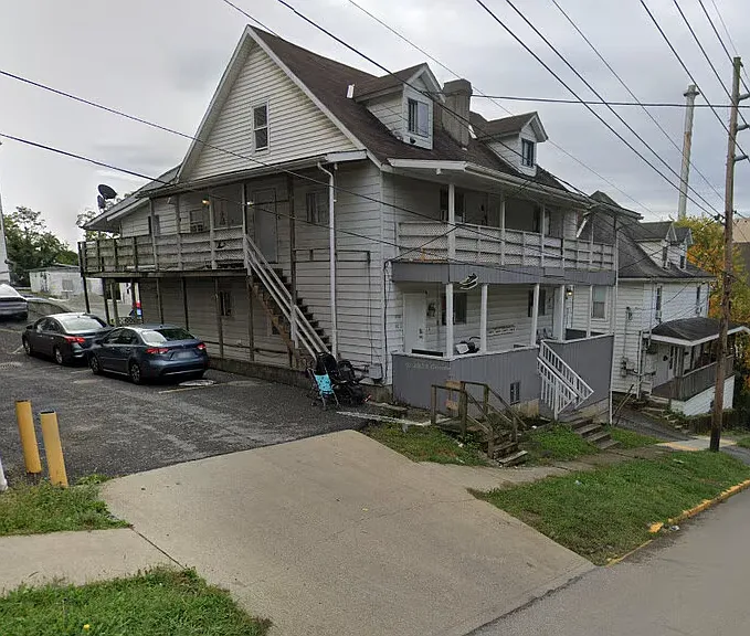 160 6th St #4 — Photo 7