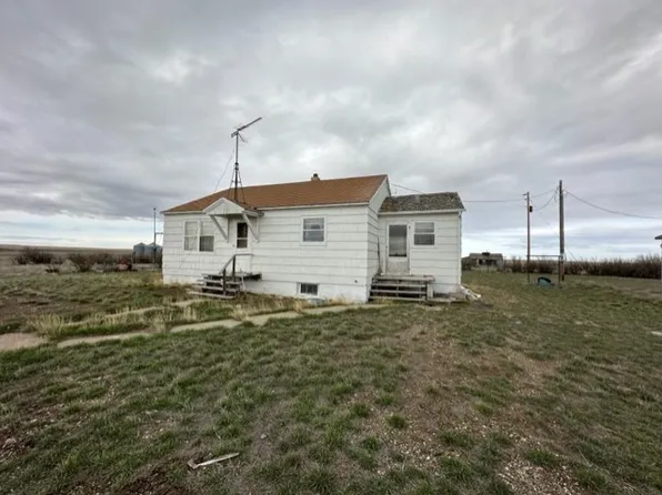 9048 Preputin Rd, Brady, MT 59416
