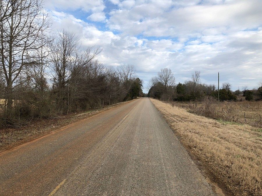 2nd image of 2862 County Road 39