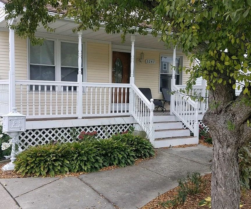 2nd image of 3247 Ellwood Ave