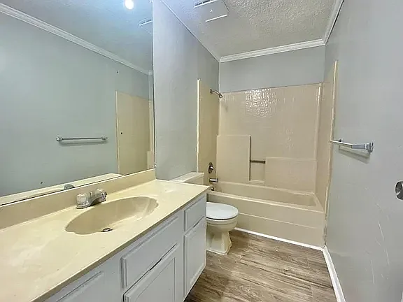7406 Avenue X #202 — Photo 13