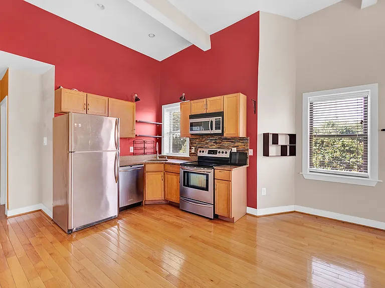 1301 Adams St NE #C — Photo 18
