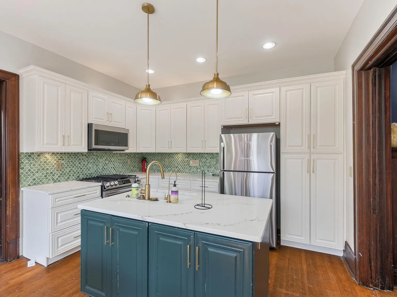 4 bed, 7.5 bath, 4452 sqft, $1,027 — Photo 3