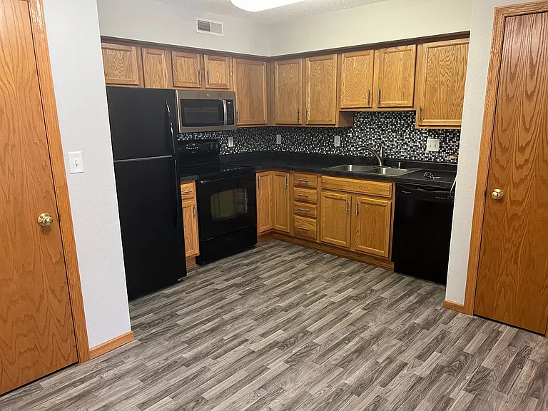 4701 Chadwick Rd #7 — Photo 4