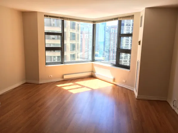 401 E Ontario St APT 2504, Chicago, IL 60611