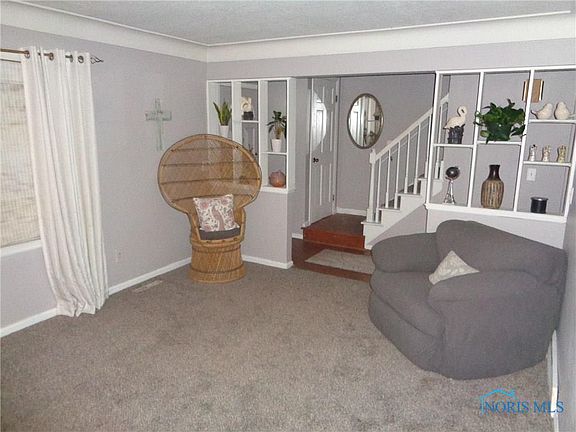 2nd image of 3112 Beachwood Dr
