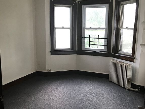 5th image of 2222 47th St