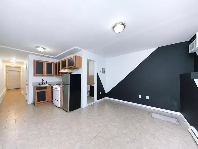 232 Dartmouth Loop #1 — Photo 1