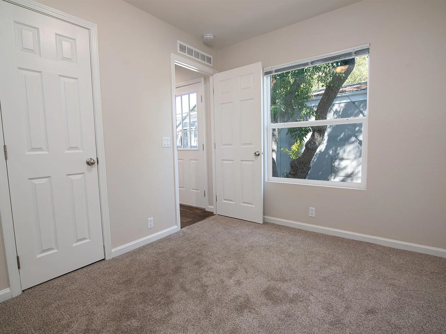 1 bed, 408 sqft, $1,875 — Photo 3