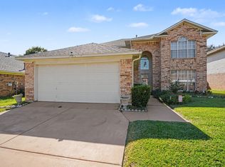 5304 Tennis Villa Dr, Arlington, TX 76017