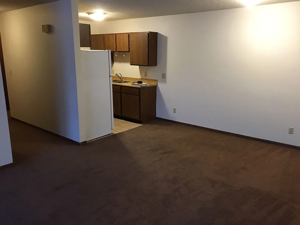 1108 Meridian Heights Dr