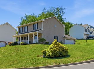 1623 Bush Farm Dr, Vinton, VA 24179