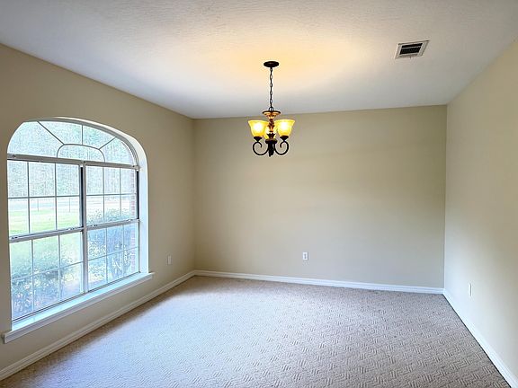 4th image of 306 Beaver Lake Rd