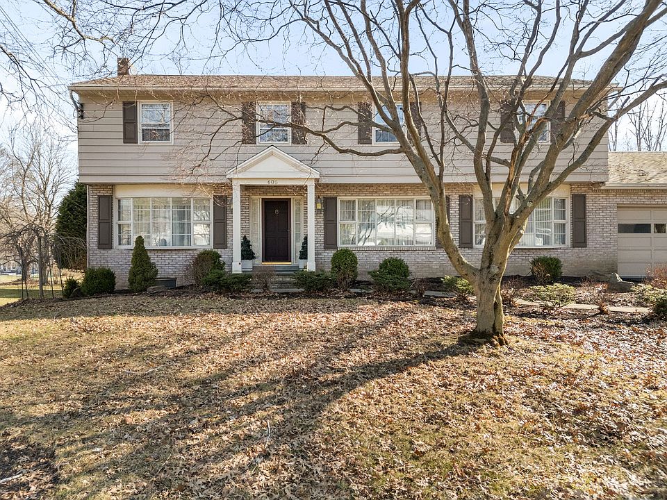 1st image of 605 Murray Hill Rd