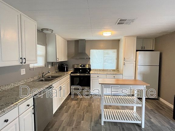 4th image of 7707 E Gale Ave