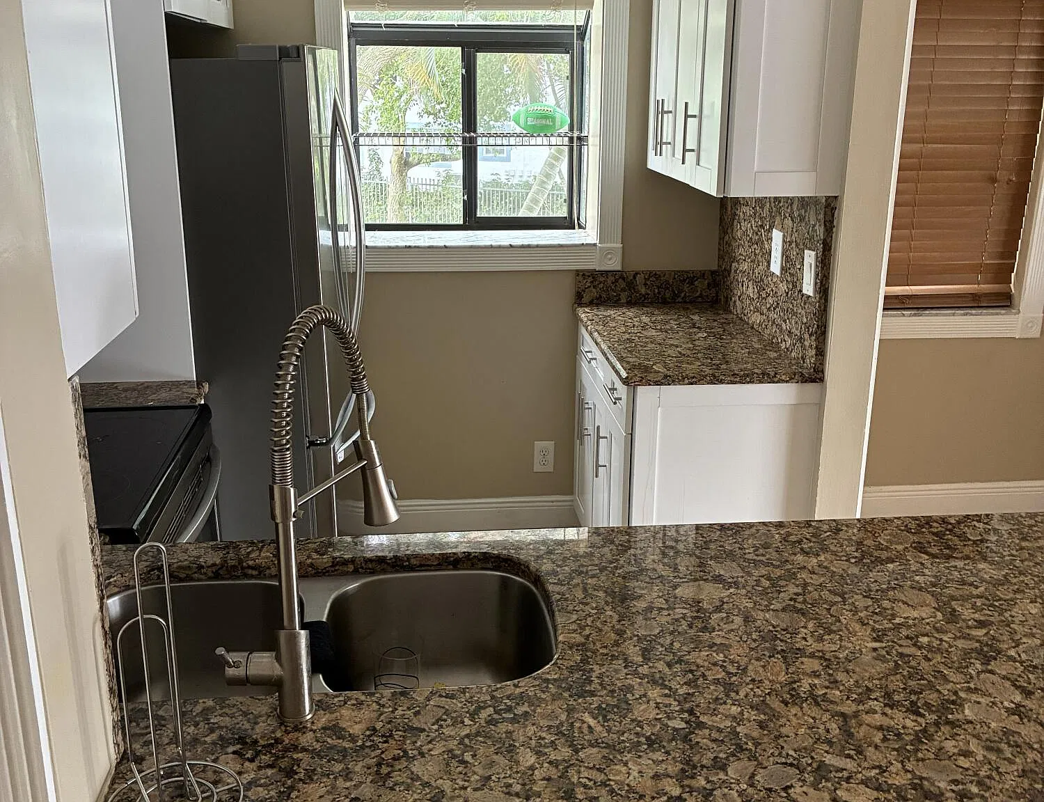 2 bed, 2.0 bath, 1000 sqft, $1,995 — Photo 4