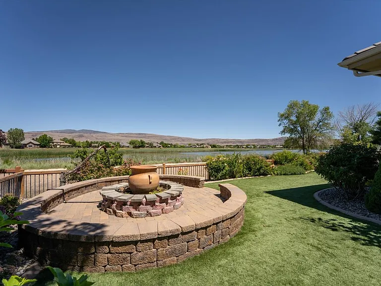 7330 Island Queen Dr — Photo 43