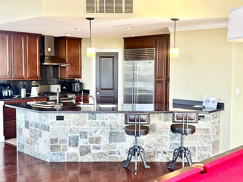 2105 N Meridian St #301 Photo 1