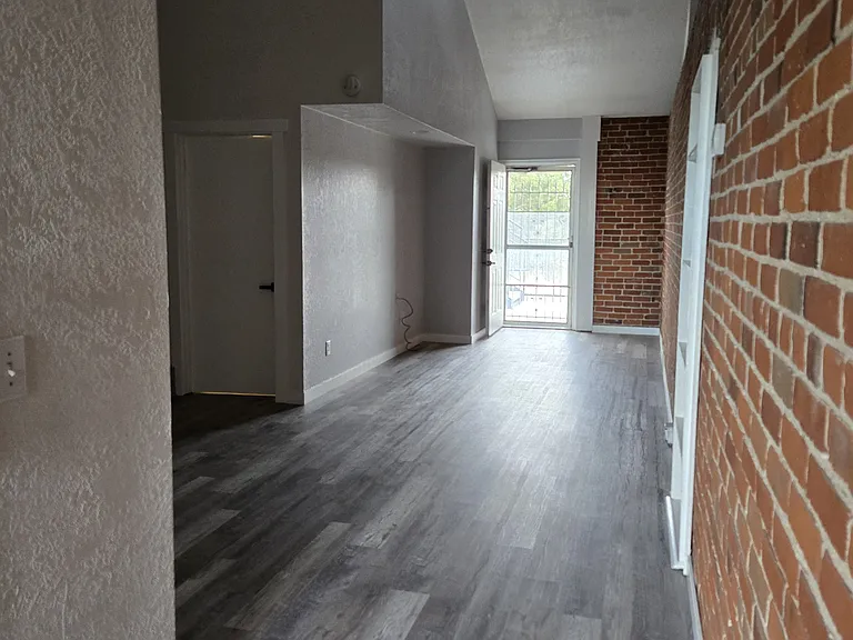 109 N Kimball Ave #K — Photo 1