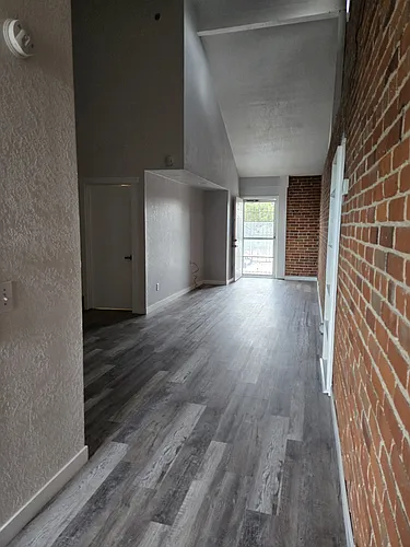 109 N Kimball Ave Photo 1