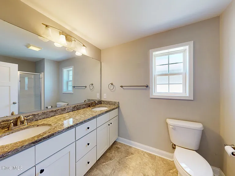 203 S Pine St — Photo 21